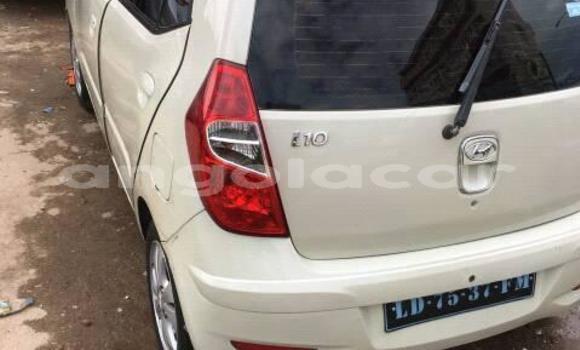 Acheter Occasion Voiture Hyundai i10 Blanc à Luanda, Province de Luanda Acheter Occasion Voiture Hyundai i10 Blanc à Luanda, Province de Luanda