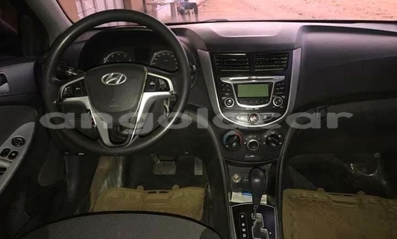 Acheter Occasion Voiture Hyundai Accent Bleu à Luanda, Province de Luanda Acheter Occasion Voiture Hyundai Accent Bleu à Luanda, Province de Luanda