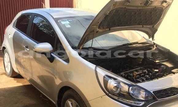 Acheter Occasion Voiture Kia rio Gris à Luanda, Province de Luanda