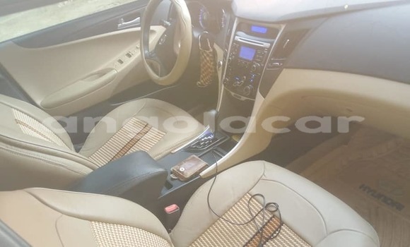 Acheter Occasion Voiture Hyundai Sonata Blanc à Luanda, Province de Luanda Acheter Occasion Voiture Hyundai Sonata Blanc à Luanda, Province de Luanda