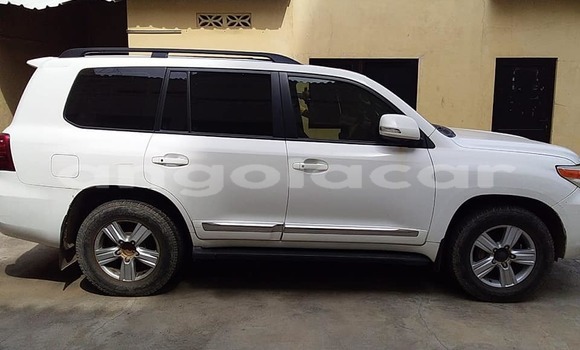 Comprar Usado Toyota Land Cruiser Branco Carro em Luanda em Luanda Province Comprar Usado Toyota Land Cruiser Branco Carro em Luanda em Luanda Province