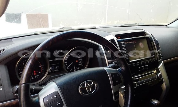 Comprar Usado Toyota Land Cruiser Branco Carro em Luanda em Luanda Province Comprar Usado Toyota Land Cruiser Branco Carro em Luanda em Luanda Province