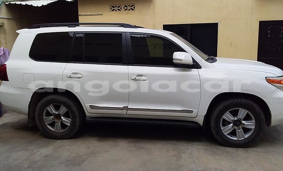 Comprar Usado Toyota Land Cruiser Branco Carro em Luanda em Luanda Province Comprar Usado Toyota Land Cruiser Branco Carro em Luanda em Luanda Province