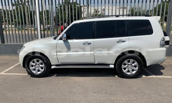 Comprar Usado Mitsubishi Pajero Branco Carro em Luanda em Luanda Province Comprar Usado Mitsubishi Pajero Branco Carro em Luanda em Luanda Province