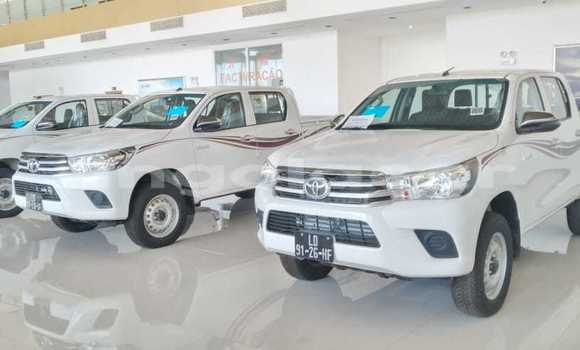 Buy New Toyota Hilux White Car in Luena in Moxico Buy New Toyota Hilux White Car in Luena in Moxico