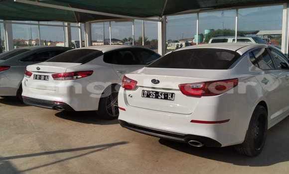 Comprar Novo Kia K5 Branco Carro em Luena em Moxico Comprar Novo Kia K5 Branco Carro em Luena em Moxico