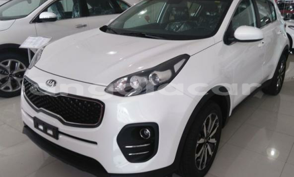 Comprar Usado Kia Sportage Branco Carro em Luena em Moxico