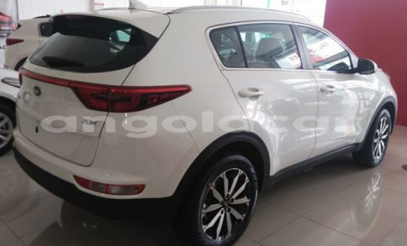 Comprar Usado Kia Sportage Branco Carro em Luena em Moxico Comprar Usado Kia Sportage Branco Carro em Luena em Moxico