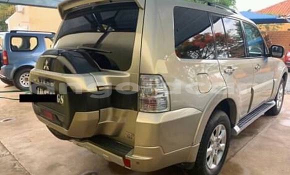 Comprar Usado Mitsubishi Pajero Outro Carro em Luena em Moxico Comprar Usado Mitsubishi Pajero Outro Carro em Luena em Moxico
