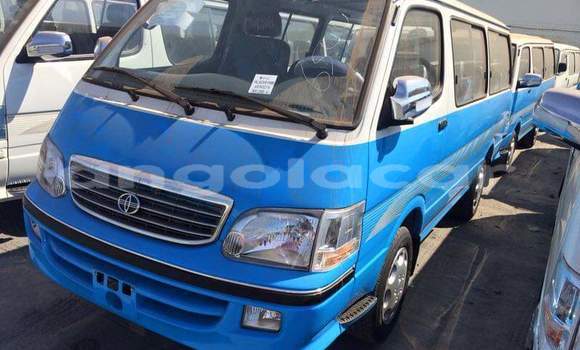 Acheter Neuf Voiture Toyota Hiace Bleu à Luena, Moxico