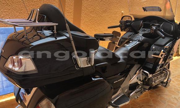 Acheter Occasion Moto Honda GOLD WING Noir à Luanda, Province de Luanda Acheter Occasion Moto Honda GOLD WING Noir à Luanda, Province de Luanda