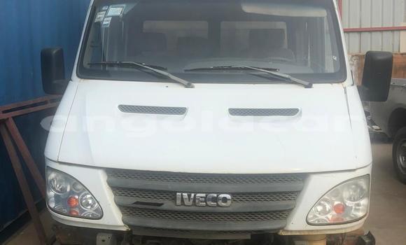 Medium with watermark iveco daily luanda province luanda 8346