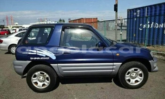 Buy Used Toyota RAV4 Blue Car in Luena in Moxico