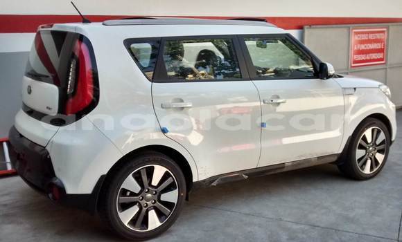 Comprar Usado Kia Soul Branco Carro em Luena em Moxico Comprar Usado Kia Soul Branco Carro em Luena em Moxico