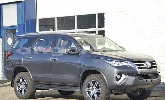 Buy New Toyota Fortuner Black Car in Luena in Moxico Buy New Toyota Fortuner Black Car in Luena in Moxico