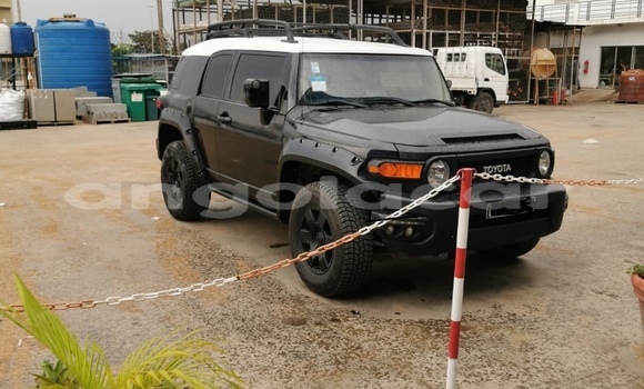 Acheter Occasion Voiture Toyota FJ Cruiser Noir à Luanda, Province de Luanda Acheter Occasion Voiture Toyota FJ Cruiser Noir à Luanda, Province de Luanda