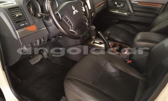 Acheter Occasion Voiture Mitsubishi Pajero Blanc à N'zeto, Zaïre Acheter Occasion Voiture Mitsubishi Pajero Blanc à N'zeto, Zaïre