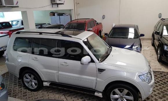 Acheter Occasion Voiture Mitsubishi Pajero Blanc à Luena, Moxico Acheter Occasion Voiture Mitsubishi Pajero Blanc à Luena, Moxico