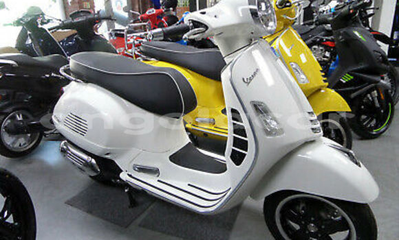 Comprar Usado Vespa 125 Outro Moto em Luanda em Luanda Province
