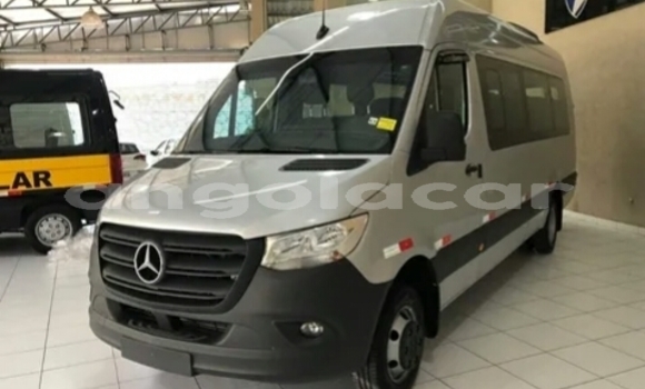 Comprar Usado Mercedes-Benz 190–Series Branco Carro em Luena em Moxico Comprar Usado Mercedes-Benz 190–Series Branco Carro em Luena em Moxico
