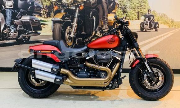 Comprar Usado Harley Davidson FL Vermelho Moto em Caala em Huambo