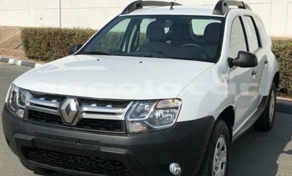 Buy New Renault Duster White Car in Luanda in Luanda Province Buy New Renault Duster White Car in Luanda in Luanda Province
