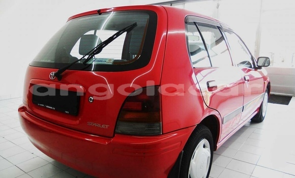 Comprar Usado Toyota Starlet Vermelho Carro em N'zeto em Zaire Comprar Usado Toyota Starlet Vermelho Carro em N'zeto em Zaire