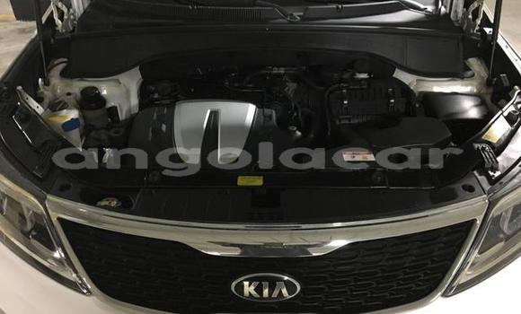 Buy Used Kia Sorento White Car in Luena in Moxico Buy Used Kia Sorento White Car in Luena in Moxico