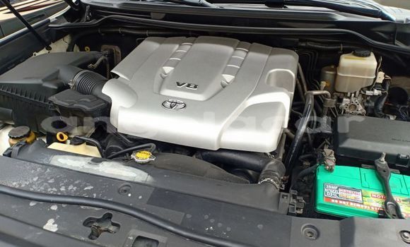 Buy Used Toyota Land Cruiser White Car in Luena in Moxico Buy Used Toyota Land Cruiser White Car in Luena in Moxico