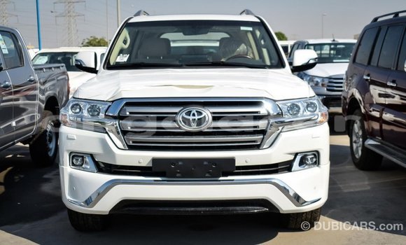 Buy Import Toyota Land Cruiser White Car in Import - Dubai in Bengo Province Buy Import Toyota Land Cruiser White Car in Import - Dubai in Bengo Province