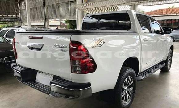 Buy Used Toyota Hilux White Car in Malanje in Malanje Province Buy Used Toyota Hilux White Car in Malanje in Malanje Province