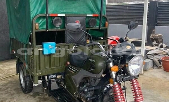 Acheter Neuf Moto Yamaha TR3 Vert à Caxito, Bengo Acheter Neuf Moto Yamaha TR3 Vert à Caxito, Bengo