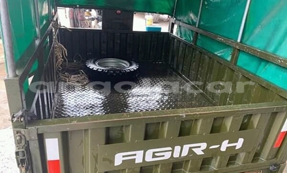 Comprar Novo Yamaha MT-03 Verde Moto em Caxito em Bengo Comprar Novo Yamaha MT-03 Verde Moto em Caxito em Bengo