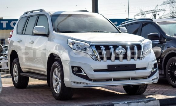Comprar Importar Toyota Prado Branco Carro em Import - Dubai em Bengo Province Comprar Importar Toyota Prado Branco Carro em Import - Dubai em Bengo Province