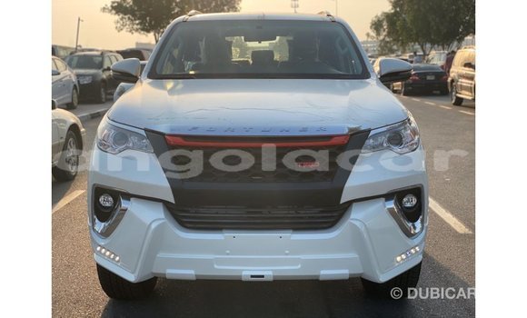 Acheter Import Voiture Toyota Fortuner Blanc à Import - Dubai, Province de Bengo Acheter Import Voiture Toyota Fortuner Blanc à Import - Dubai, Province de Bengo