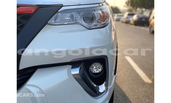 Acheter Import Voiture Toyota Fortuner Blanc à Import - Dubai, Province de Bengo Acheter Import Voiture Toyota Fortuner Blanc à Import - Dubai, Province de Bengo