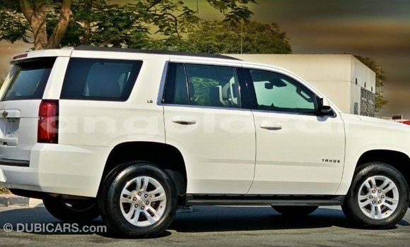 Comprar Importar Chevrolet Tahoe Branco Carro em Import - Dubai em Bengo Province Comprar Importar Chevrolet Tahoe Branco Carro em Import - Dubai em Bengo Province