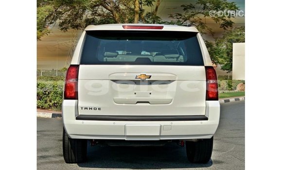 Comprar Importar Chevrolet Tahoe Branco Carro em Import - Dubai em Bengo Province Comprar Importar Chevrolet Tahoe Branco Carro em Import - Dubai em Bengo Province