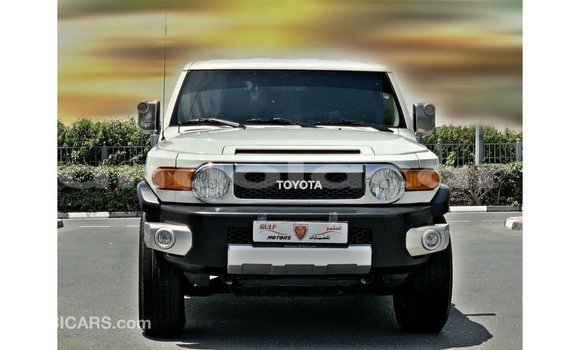 Comprar Importar Toyota FJ Cruiser Branco Carro em Import - Dubai em Bengo Province Comprar Importar Toyota FJ Cruiser Branco Carro em Import - Dubai em Bengo Province