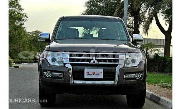Comprar Importar Mitsubishi Pajero Marrom Carro em Import - Dubai em Bengo Province Comprar Importar Mitsubishi Pajero Marrom Carro em Import - Dubai em Bengo Province