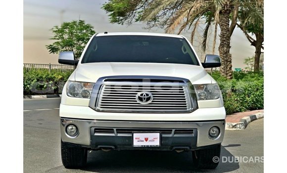 Comprar Importar Toyota Tundra Branco Carro em Import - Dubai em Bengo Province Comprar Importar Toyota Tundra Branco Carro em Import - Dubai em Bengo Province
