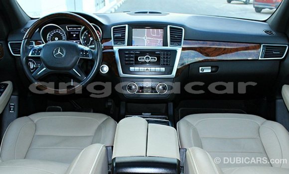 Comprar Importar Mercedes-Benz 190 Branco Carro em Import - Dubai em Bengo Province Comprar Importar Mercedes-Benz 190 Branco Carro em Import - Dubai em Bengo Province
