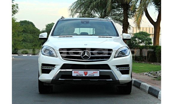 Comprar Importar Mercedes-Benz 190 Branco Carro em Import - Dubai em Bengo Province Comprar Importar Mercedes-Benz 190 Branco Carro em Import - Dubai em Bengo Province