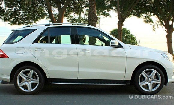 Comprar Importar Mercedes-Benz 190 Branco Carro em Import - Dubai em Bengo Province Comprar Importar Mercedes-Benz 190 Branco Carro em Import - Dubai em Bengo Province