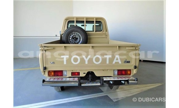 Acheter Import Voiture Toyota Land Cruiser Beige à Import - Dubai, Province de Bengo Acheter Import Voiture Toyota Land Cruiser Beige à Import - Dubai, Province de Bengo