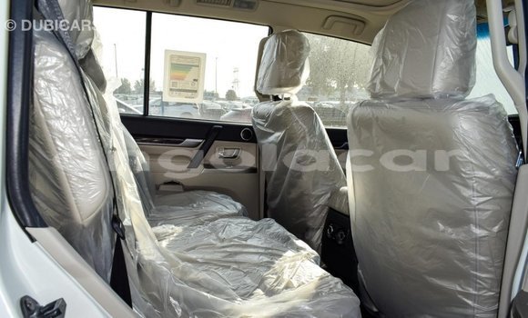 Comprar Importar Mitsubishi Pajero Branco Carro em Import - Dubai em Bengo Province Comprar Importar Mitsubishi Pajero Branco Carro em Import - Dubai em Bengo Province