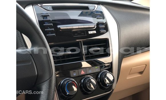 Acheter Import Voiture Toyota Yaris Blanc à Import - Dubai, Province de Bengo Acheter Import Voiture Toyota Yaris Blanc à Import - Dubai, Province de Bengo