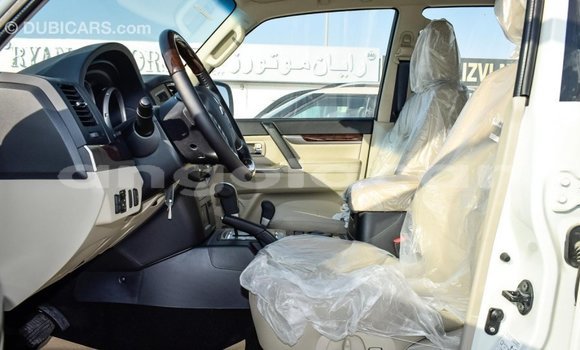 Comprar Importar Mitsubishi Pajero Branco Carro em Import - Dubai em Bengo Province Comprar Importar Mitsubishi Pajero Branco Carro em Import - Dubai em Bengo Province