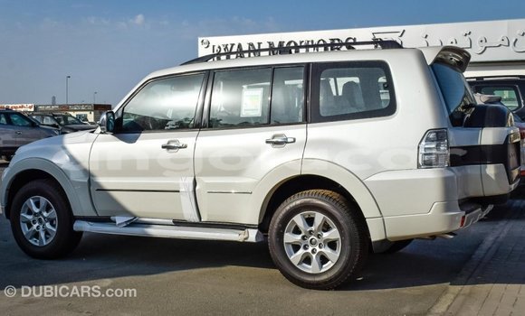 Comprar Importar Mitsubishi Pajero Branco Carro em Import - Dubai em Bengo Province Comprar Importar Mitsubishi Pajero Branco Carro em Import - Dubai em Bengo Province
