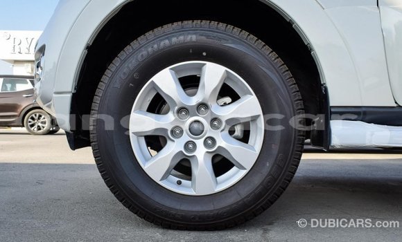 Comprar Importar Mitsubishi Pajero Branco Carro em Import - Dubai em Bengo Province Comprar Importar Mitsubishi Pajero Branco Carro em Import - Dubai em Bengo Province